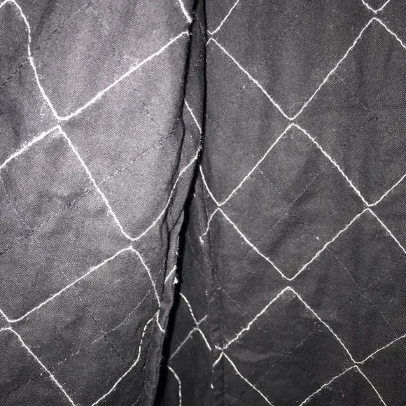 Quilted Jacket in Black and White Patch Pattern with Zipper and Wide Sleeves - Picture 8 of 8